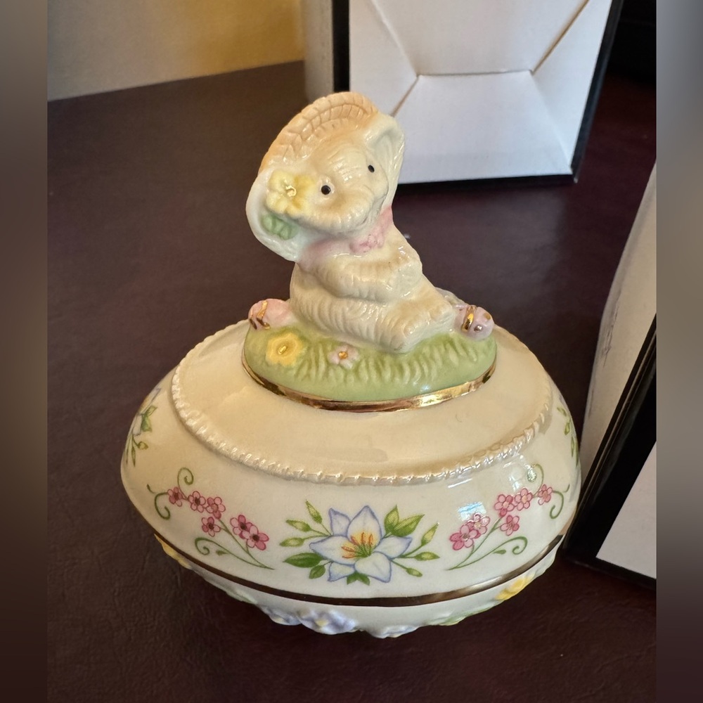 Lenox Spring Elephant Easter Egg Box 2017
